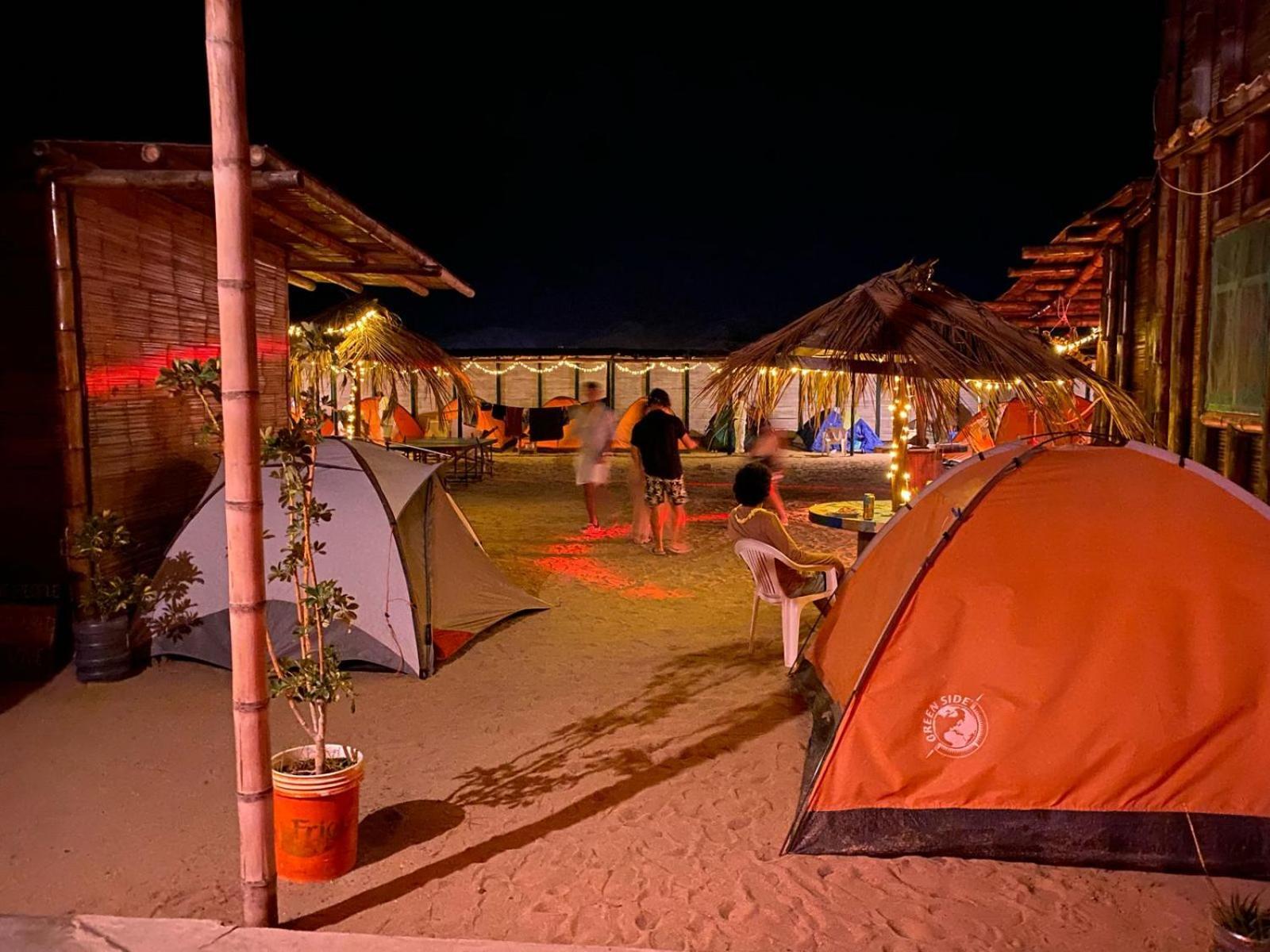 Pepon Surf Camp Hotell Máncora Exteriör bild